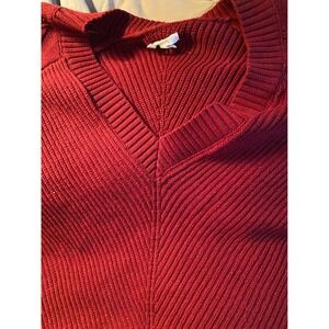 Maurice Red V-Neck Ribbed Knit Sweater with Diamond Pattern Sleeves Sz XL
